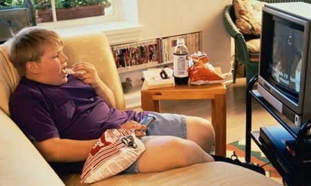La publicidad es un factor clave en el aumento de la obesidad infantil
