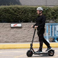 Uno de los patinetes top de Xiaomi vuelve a precio mínimo durante el verano: evita las multas y los problemas de aparcamiento