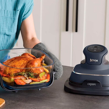 Una freidora de aire potente cuya cesta puede utilizarse como tupper de cristal y que además no ocupa espacio