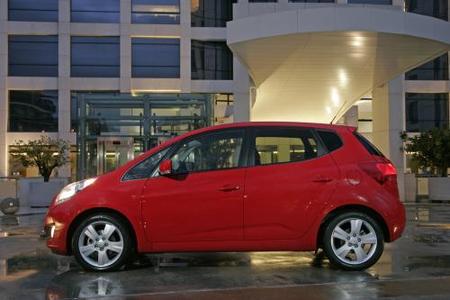 Kia Venga-02