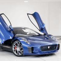 Si te gustan los coches de película, este Jaguar C-X75 del malo de '007: Spectre' está en venta