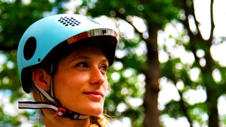 Classon, un casco inteligente que brinda seguridad a ciclistas