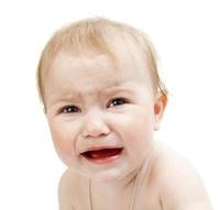 Dejar llorar a los bebés para que se duerman no les afecta negativamente, dice un controvertido estudio 