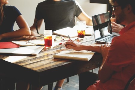 Los principales motivos por los que las empresas apuestan por el outsourcing