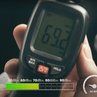 De los 90 dB del Ford Anglia a los 69 dB del nuevo Ford Kuga: así se hacen los coches cada vez más silenciosos