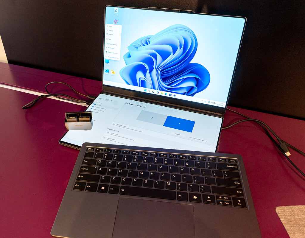 Lenovo se ha inventado un portátil transformer y modular: se desmontan hasta los puertos. Y lo hemos probado