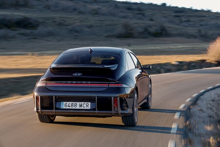 Hyundai Ioniq 6 Exterior 02