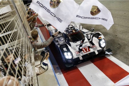 Webber, Bernhard y Hartley, campeones del mundo de resistencia con Porsche