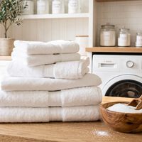 Nem alvejante, nem sabão em pó: o produto que deixa as roupas brancas como novas sem danificar os tecidos 