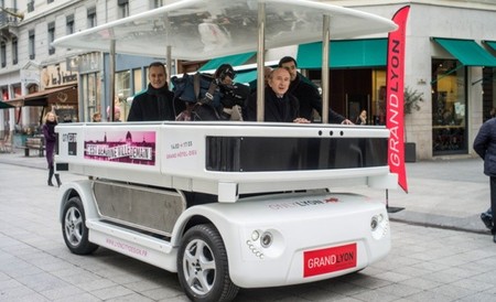 Un microbús eléctrico sin conductor se probará en España