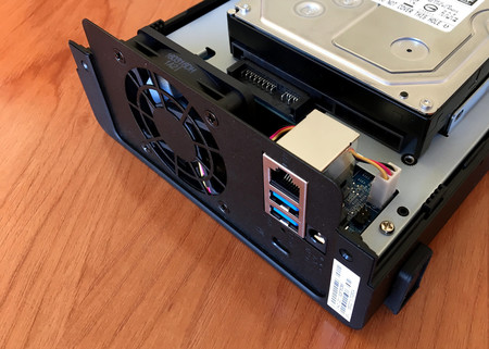 Serveur NAS Synology DS116 1 Baie Avec Disque 2 To - Stockage Réseau, Partage Et Streaming Multimédia