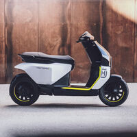 El Husqvarna Vektorr ya es el primer scooter eléctrico de la marca y viene con este patinete bajo el brazo