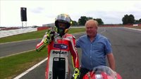 Valentino Rossi; Asistido en Silverstone de una manera peculiar