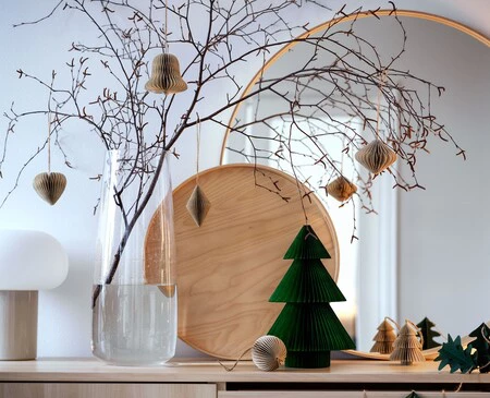 En Ikea ya es Navidad: descubre sus novedades en iluminación, mesa y decoración navideña
