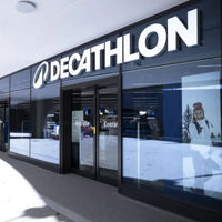 La sombrilla antiviento de Decathlon que está arrasando este verano cae de precio por tiempo limitado   