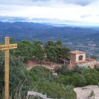 Hay un señor en Valencia que se ha comprado una montaña y la ha cerrado para cobrar entrada a los turistas