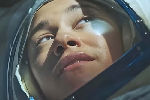 Iss Portada Pelicula 2023