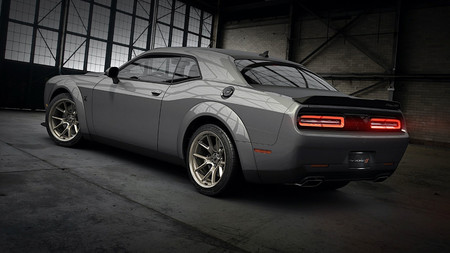 Dodge Challenger 50th Anniversary Commemorative Edition 2