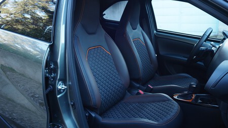 Toyota Aygo X Cross 19