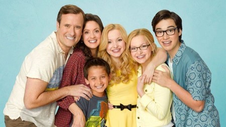 Liv y Maddie es una comedia familiar de Disney y se acaba de estrenar en España