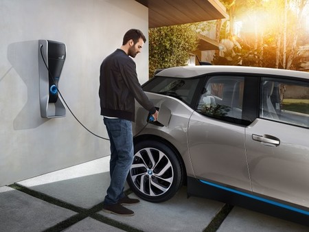 Según BMW, el BMW i3 está despertando en algunos grupos el interés por los coches