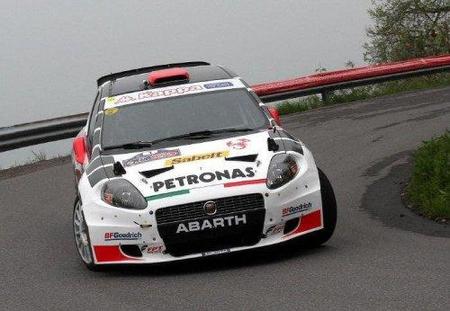 Luca Rossetti primer líder del Europeo de Rallyes