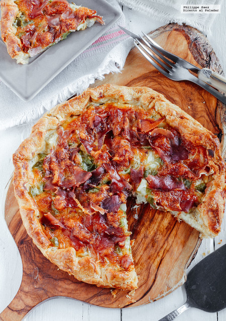 Tarta salada de jamón serrano y mozzarella. Receta fácil para la cena
