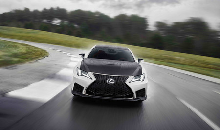 Lexus RC F Fuji Speedway Edition: una edición limitada con los 479 CV del coupé nipón y cargada chucherías deportivas