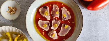 Tataki de bonito con escabeche de tomate, la versión más refrescante, ligera y rápida del bonito con tomate 
