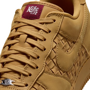 Nike rebaja sus zapatillas color latte más lujosas y retro: un modelo premium a precio de ganga para tus looks de otoño 