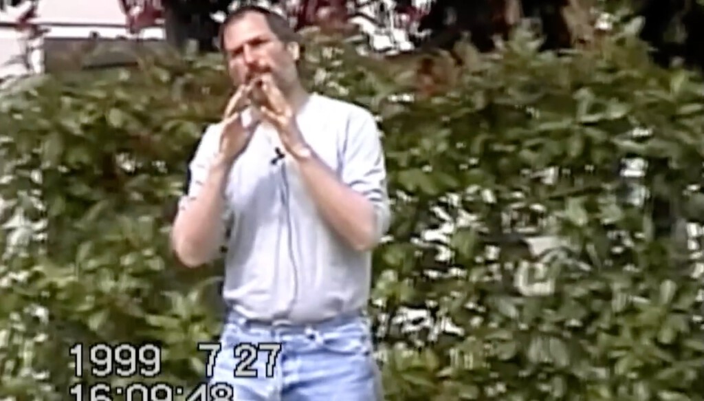Somos los únicos a los que les importa una mierda hacer grandes ordenadores. Sale a la luz un brutal vídeo inédito de Steve Jobs 
