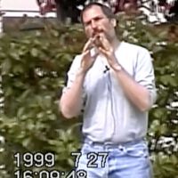"Somos los únicos a los que les importa una mierda hacer grandes ordenadores". Sale a la luz un brutal vídeo inédito de Steve Jobs 