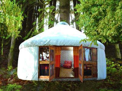 Alojarse en una yurta para las vacaciones