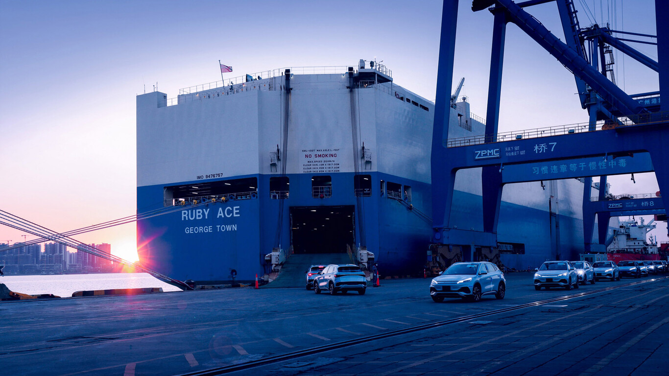 Qué son los barcos Ro-Ro y por qué son la clave para que China conquiste Europa con sus coches eléctricos