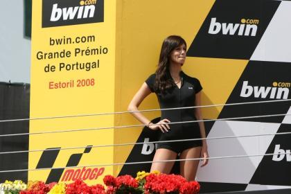 Galería de imágenes de las pit babes del Gran Premio de Estoril