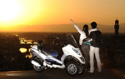 Piaggio MP3 Hybrid