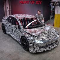 Probamos el BMW Vision Driving Experience: el prototipo de coche eléctrico más loco del mundo con 18.000 Nm de par y un aspirador en los bajos