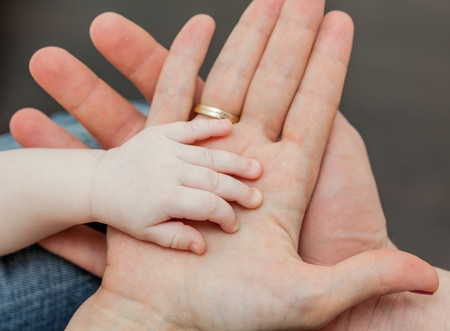Cómo estimular los sentidos del bebé en sus primeros meses