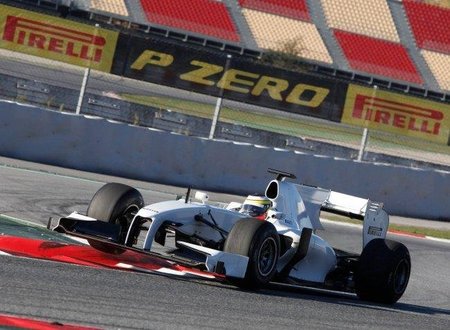 Pirelli probará sus neumáticos de mojado en la pista de Abu Dhabi