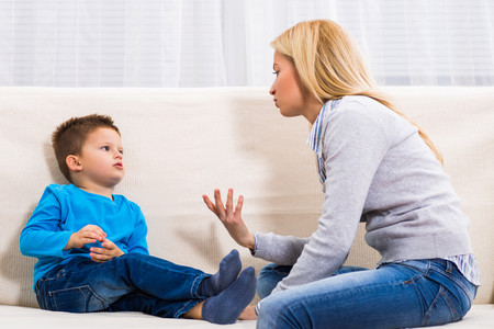 Con respeto y tolerancia: siete claves para hablar de política con nuestros hijos