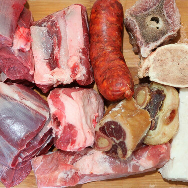 Qué carnes, huesos y garbanzos debe llevar el cocido tradicional perfecto para que quede lleno de sabor 