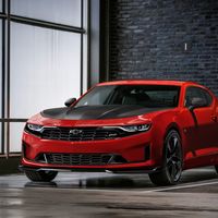 ¡A por el Mustang! El Chevrolet Camaro se lava la cara con más tecnología pero manteniendo sus 456 CV