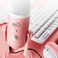 Este micrófono barato de Logitech es el periférico que te faltaba para despegar en Twitch 