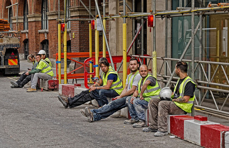 Los falsos autónomos y las falsas sociedades no eliminan los derechos laborales