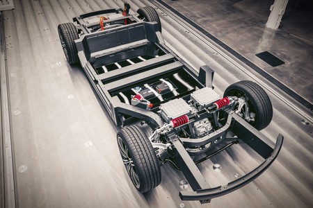 Karma revela su plataforma para superdeportivos eléctricos: 4 motores, 1.100 CV y una aceleración demencial