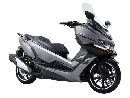 El Daelim XQ2 300 llega como la opción asequible para los scooter medios por 3.595 euros