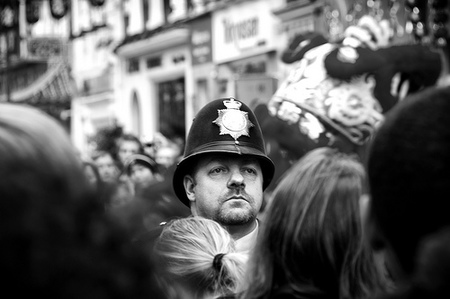 La policia de Londres borra fotos a los turistas