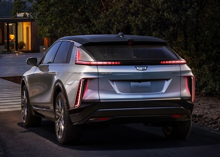 Cadillac Lyriq 2023 1600 07