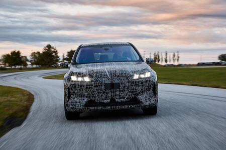 BMW iX con paquete M Sport