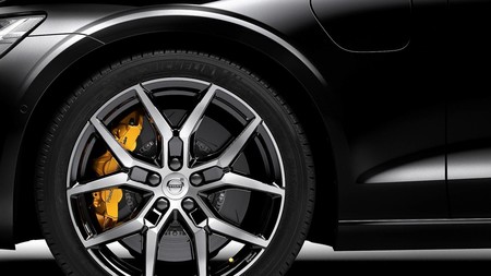 Polestar Engineered: los nuevos híbridos de altas prestaciones de Volvo, con más de 400 CV